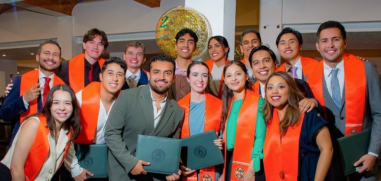 UDLAP gradúa a más de mil 700 profesionistas