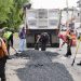 Realiza Secretaría de Infraestructura corrección temporal en daño por drenaje en Avenida Lafragua