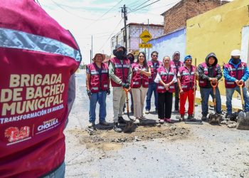 Tonantzin Fernández intensifica el programa de bacheo en distintos puntos de Cholula