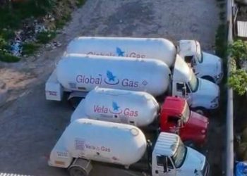 Aseguran inmueble con pipas presuntamente usadas para huachicol