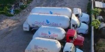 Aseguran inmueble con pipas presuntamente usadas para huachicol