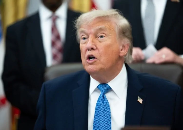 Trump nominó a expolicía a dirigir agencia de control migratorio