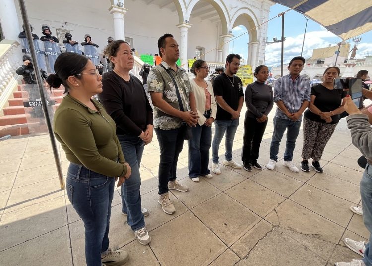 Regidores piden destitución de alcaldesa de Acatlán