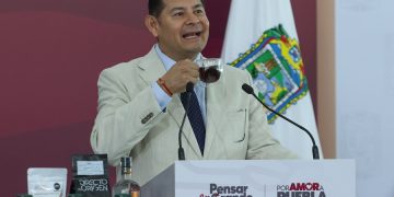 Armenta realiza cambios en Sedif y Egresos