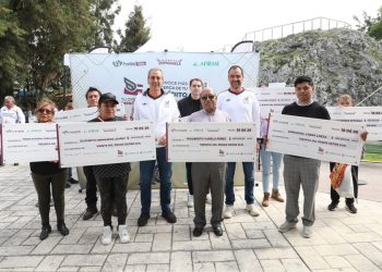 Pepe Chedraui entrega créditos para fortalecer negocios en Puebla