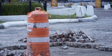Analizan reemplazar adoquín de la glorieta de la Juárez por asfalto: Leobardo Rodríguez