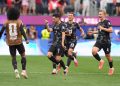 Canadá hace historia y en octavos de final