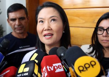 Fujimori mantiene una ventaja de 0.006 % sobre Sánchez con el 98.25% de votación en Perú