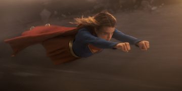 ‘Supergirl’ regresa más humana y caótica