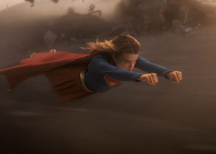 ‘Supergirl’ regresa más humana y caótica