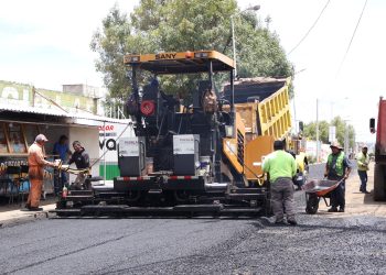 Inician pavimentación de seis vialidades más en la capital poblana