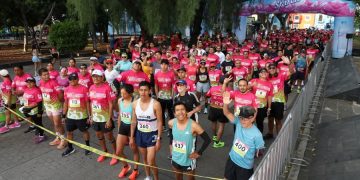 Más de mil corredores participan en carrera ‘Corre y Comparte’