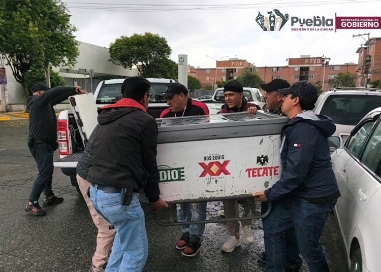 Clausuran negocio y retiran puestos por venta ilegal de alcohol