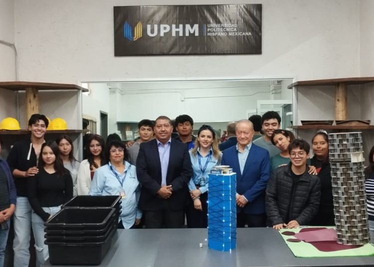 Reconoce CMIC valor de la tecnología en la formación