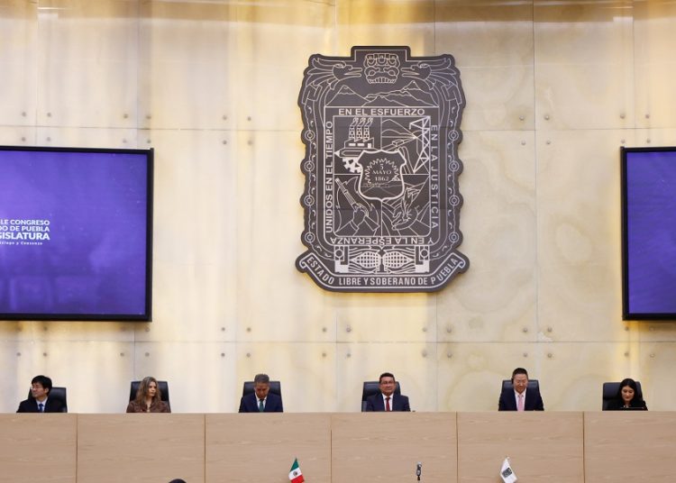 Congreso analizará solicitud de destitución de alcaldesa de Acatlán