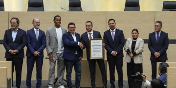 Congreso de Puebla reconoce al Cruz Azul tras conquistar la Décima