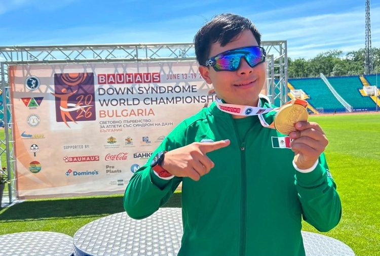 Kevin Palomares conquista oro y logra tricampeonato mundial