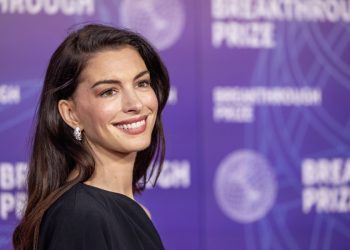 Anne Hathaway espera a su tercer hijo