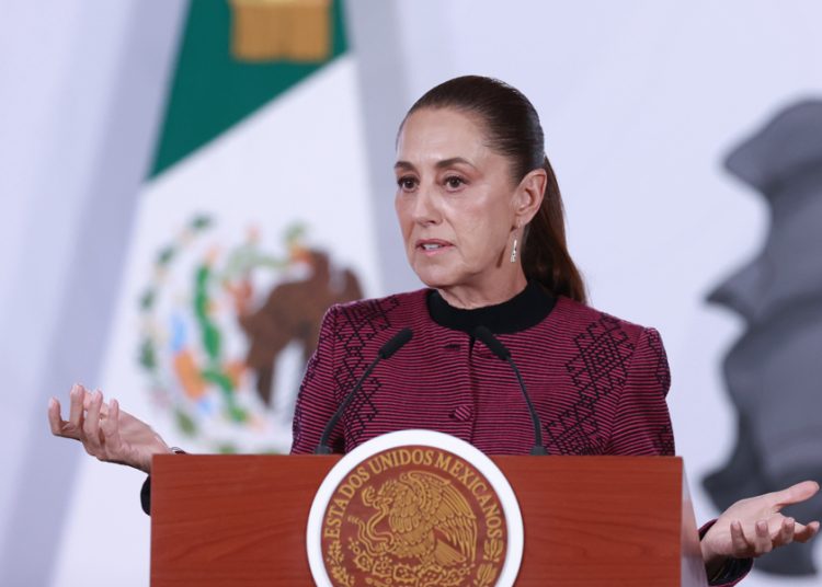 Sheinbaum desea que gane el pueblo en Colombia