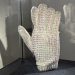 Subastan en París por 113 mil euros un guante que Michael Jackson llevó en 1988