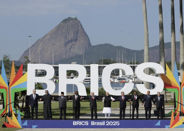 Ministros de Energía del BRICS se reúnen en India