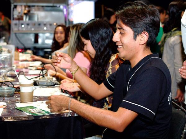 Emprendimiento y riqueza comunitaria estatal, mediante «Talleres con Amor» en CONCAFÉ 2026