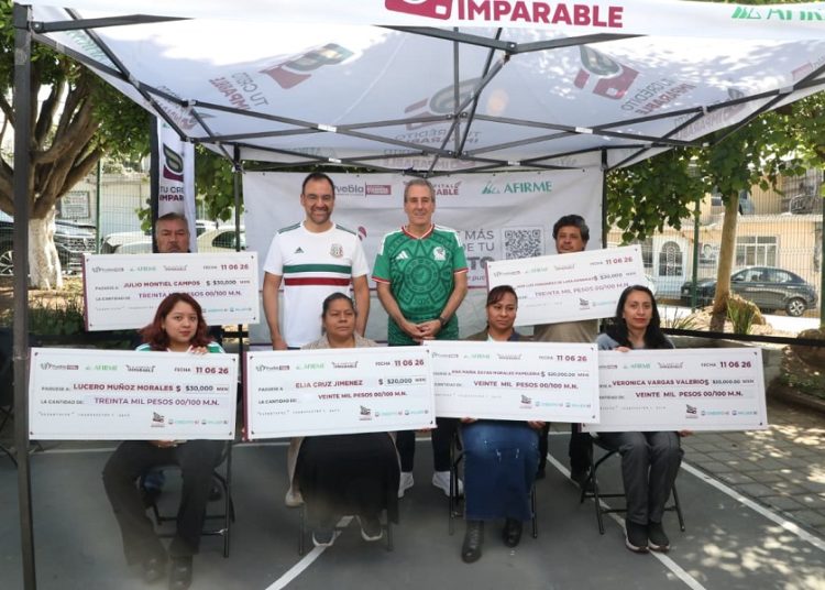 Pepe Chedraui entrega créditos a emprendedores