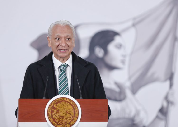 Investigan a exdirector de Pemex por violencia doméstica