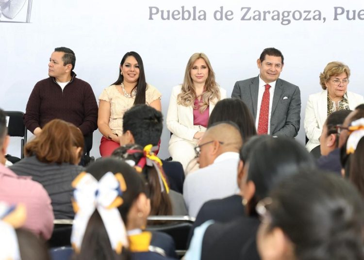 Familias Fuertes llegará a los 217 municipios de Puebla