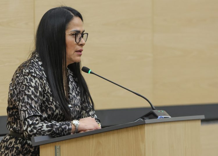 Proponen cuotas laborales para comunidad LGBT+ en gobierno y municipios