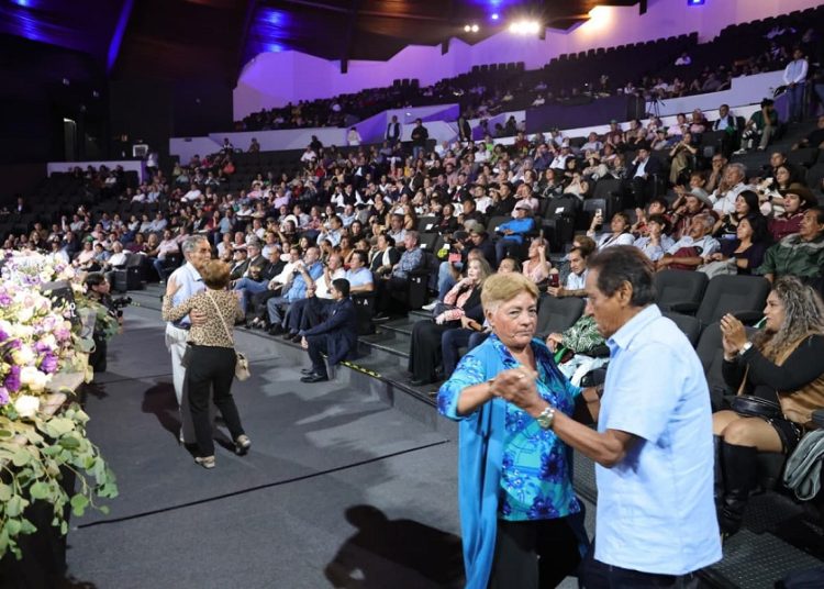 Festival por Amor a Papá reúne a miles de familias poblanas