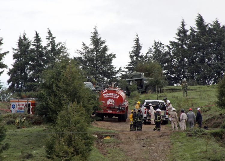 Pemex atiende fuga de gas en San Matías Tlalancaleca, Puebla