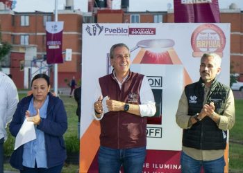 Pepe Chedraui moderniza alumbrado en Galaxia La Laguna