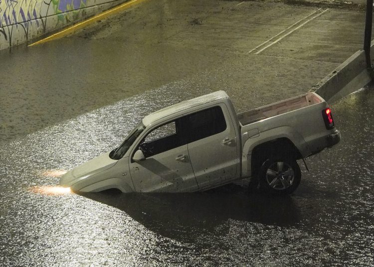 PAN brindará asesoría jurídica a damnificados por lluvias en la capital