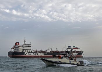 Irán exige control exclusivo para reabrir el estrecho de Ormuz