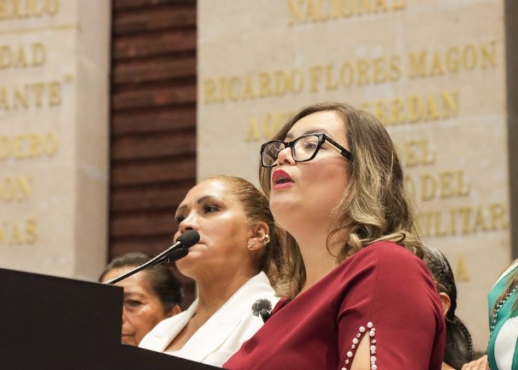 Julieta Vences propone embargo parcial de Afores a deudores alimentarios