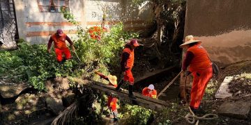 Limpian barranca en Romero Vargas para prevenir inundaciones