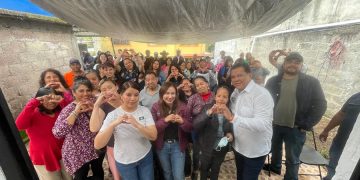 Miguel Márquez acompaña elección de Comité de Obra Comunitaria en Huauchinango