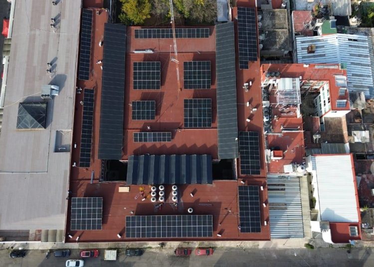 Más de 6 mil paneles solares impulsan la eficiencia energética en Puebla