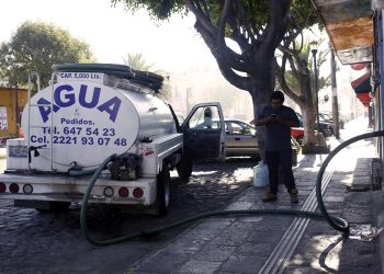 Gobierno estatal inicia reparto gratuito de agua