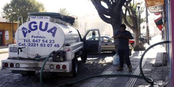 Gobierno estatal inicia reparto gratuito de agua