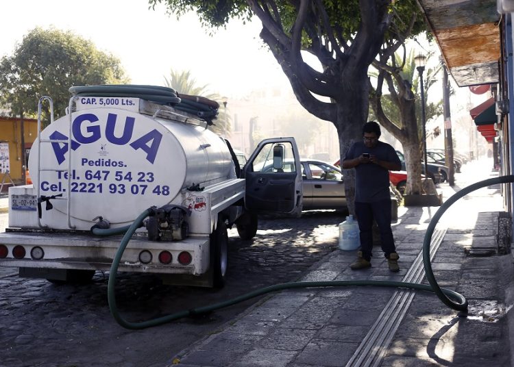 Gobierno estatal inicia reparto gratuito de agua