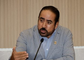 PAN descarta fractura tras renuncias de militantes