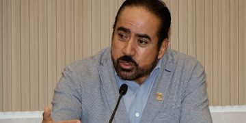 PAN descarta fractura tras renuncias de militantes
