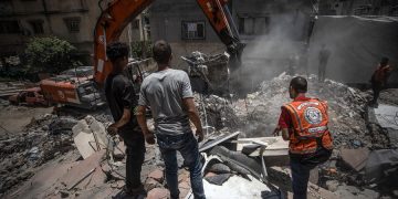 Gaza intenta exhumar miles de cadáveres pese al veto israelí a entrada de maquinaria