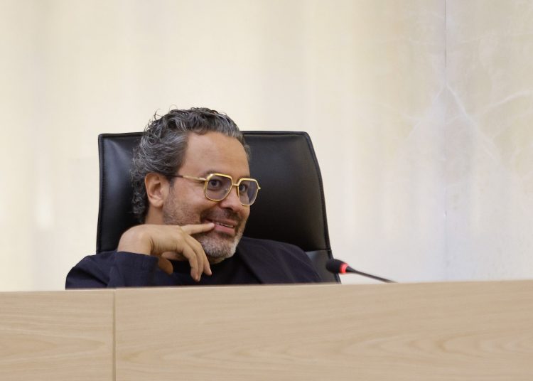 Proponen incentivar a empresas que inviertan en la salud mental de sus trabajadores
