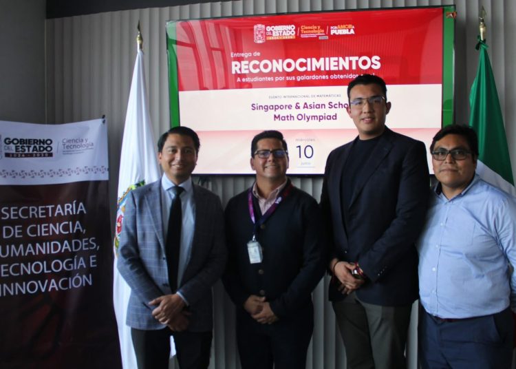 Poblanos representarán a México en competencia internacional de matemáticas en Singapur