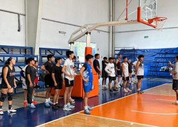 Decenas de jóvenes buscan beca deportiva en try out de la Inter Puebla