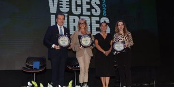 Lupita Cuautle preside encuentro sobre libertad de expresión y prensa libre
