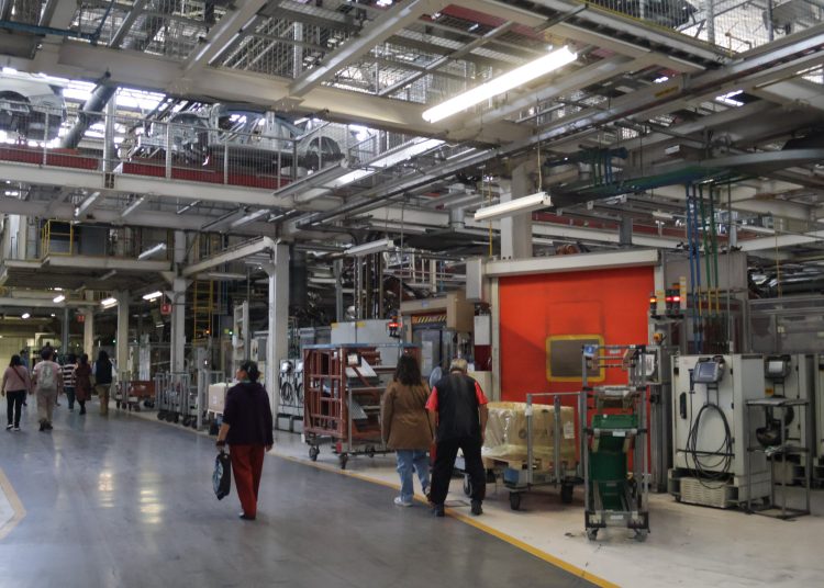 Anuncian paro técnico en Volkswagen